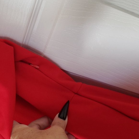 Red top - Picture 7 of 7